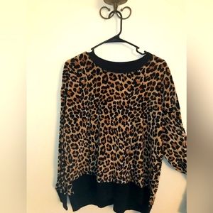 Leopard Print Womens Sleepwear Top - SIZE MEDIUM - NEW!!